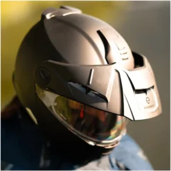 E2