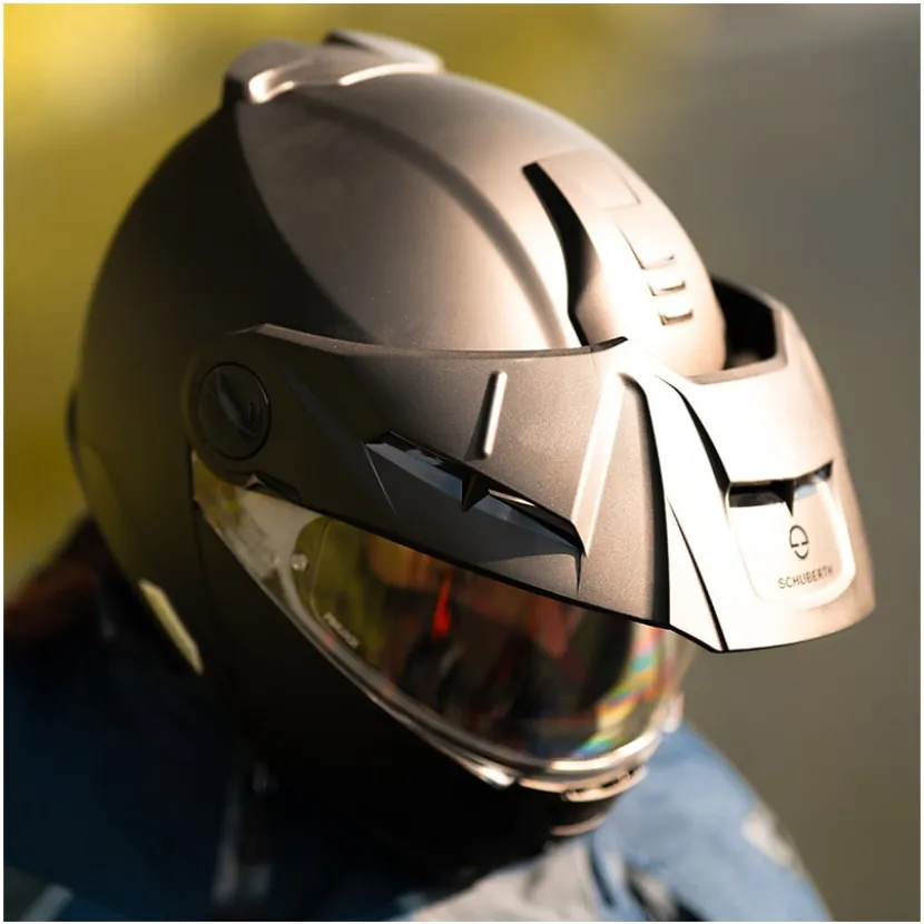 E2